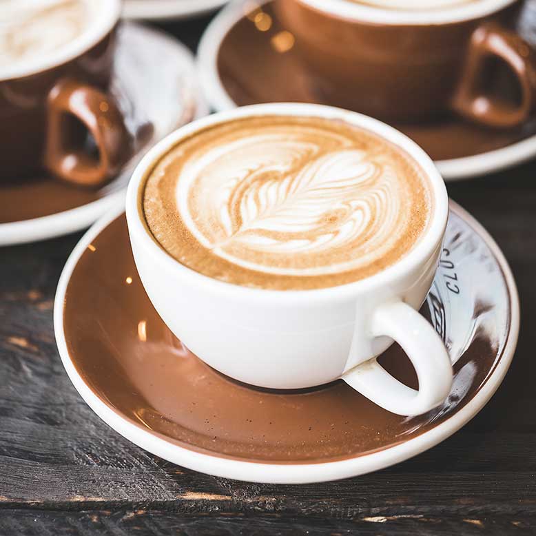 Rahasia di Balik Kopi: Bikin Melek atau Bikin Jerawatan?